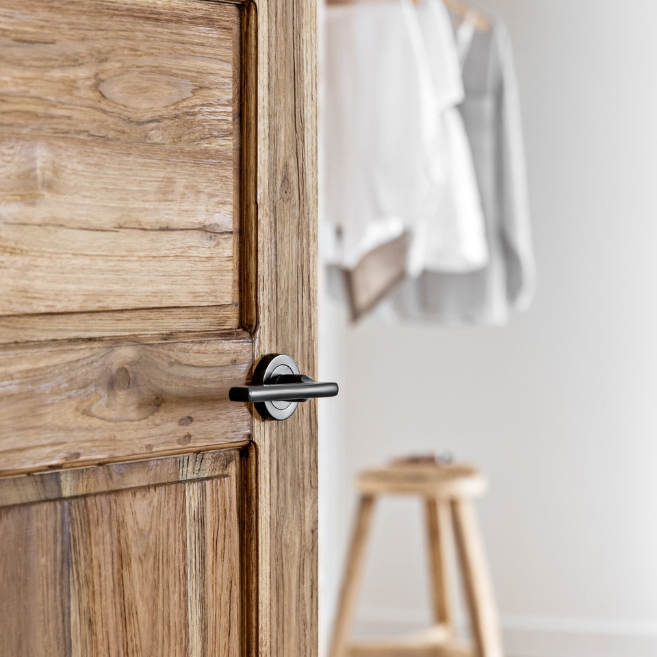 Iver Baltimore Lever Round Rose Passage Kit Matte Black
