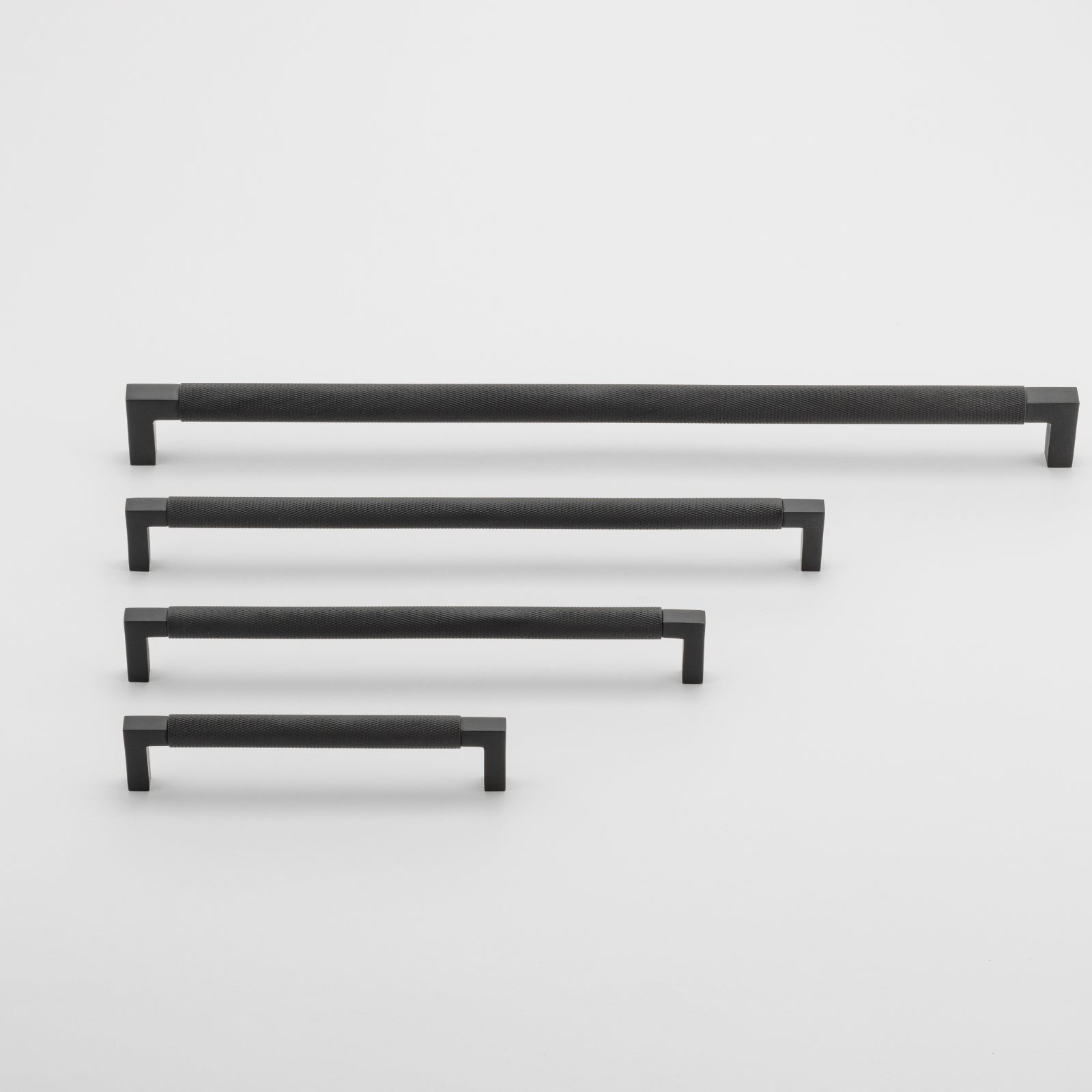 All Size Iver Brunswick 160mm Cabinet Pull Handle Matte Black 22111 - The Blue Space