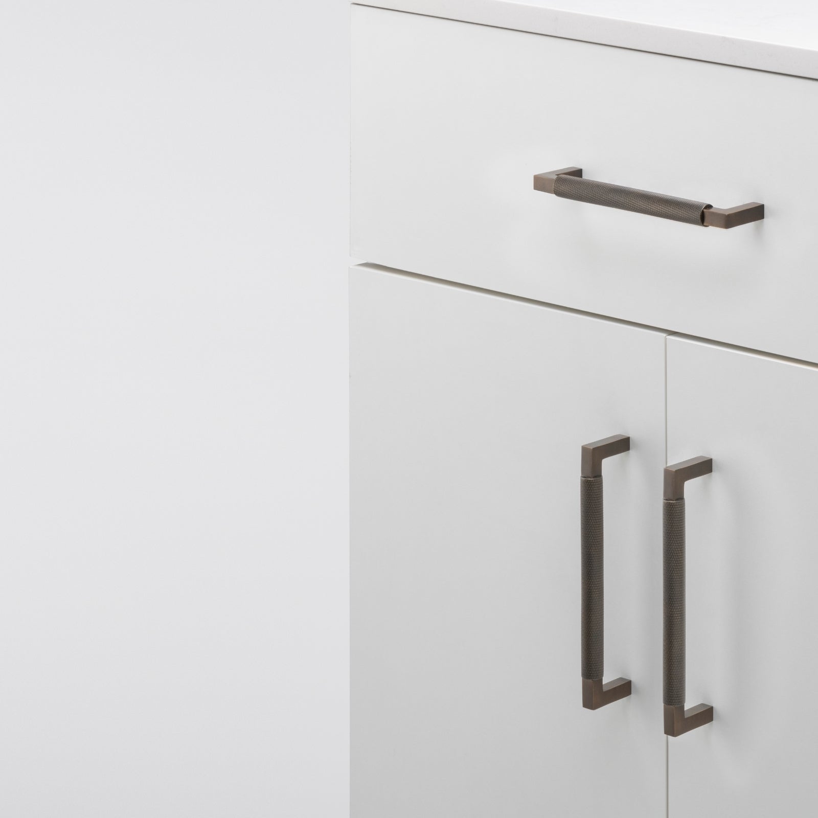 Lifestyle Iver Brunswick 160mm Cabinet Pull Handle Signature Brass 22114 - The Blue Space