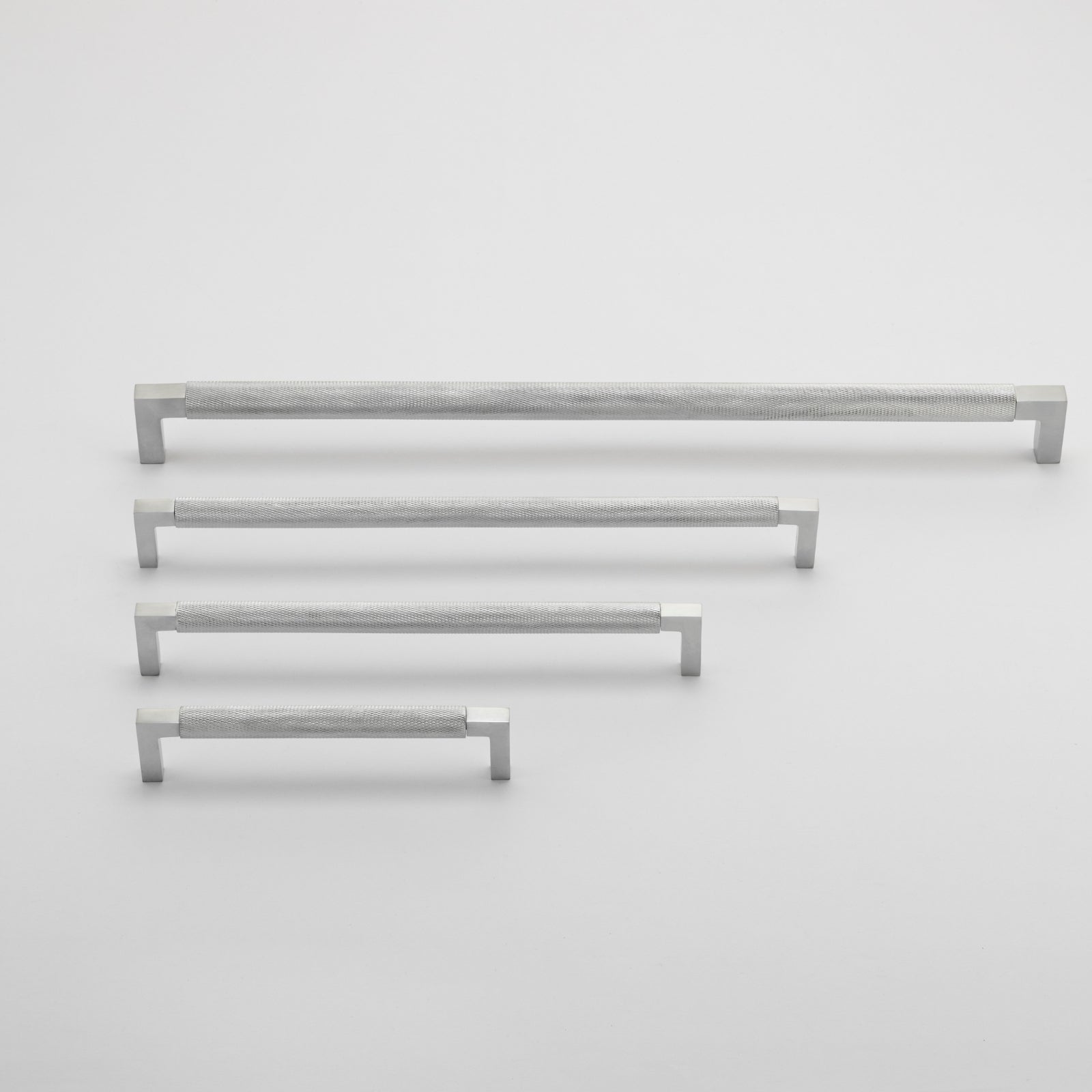 All Size Iver Brunswick 256mm Cabinet Pull Handle Polished Chrome 22122 - The Blue Space