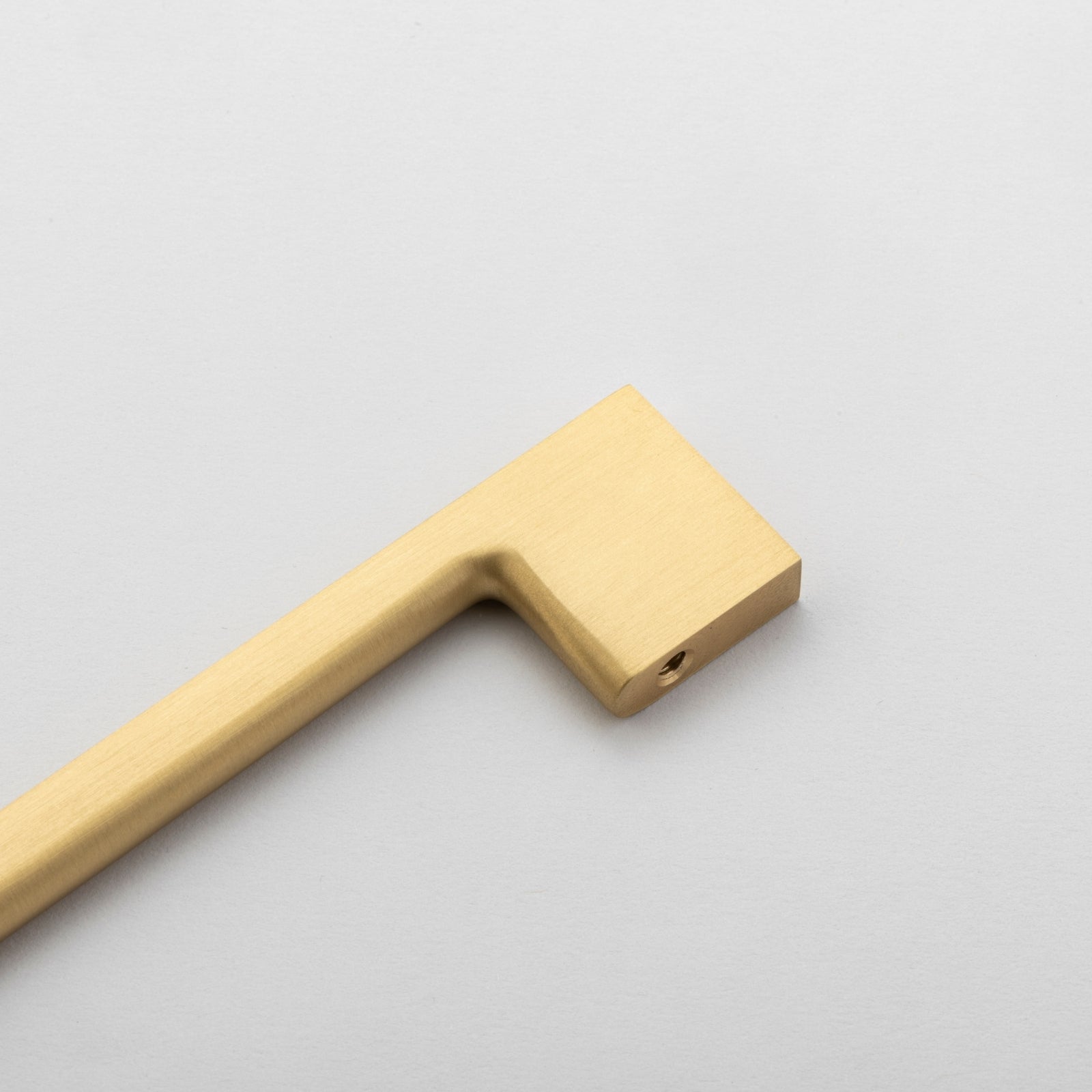 Detail1 Iver Cali 160mm Cabinet Pull Handle Brushed Brass SDG-0556 - The Blue Space