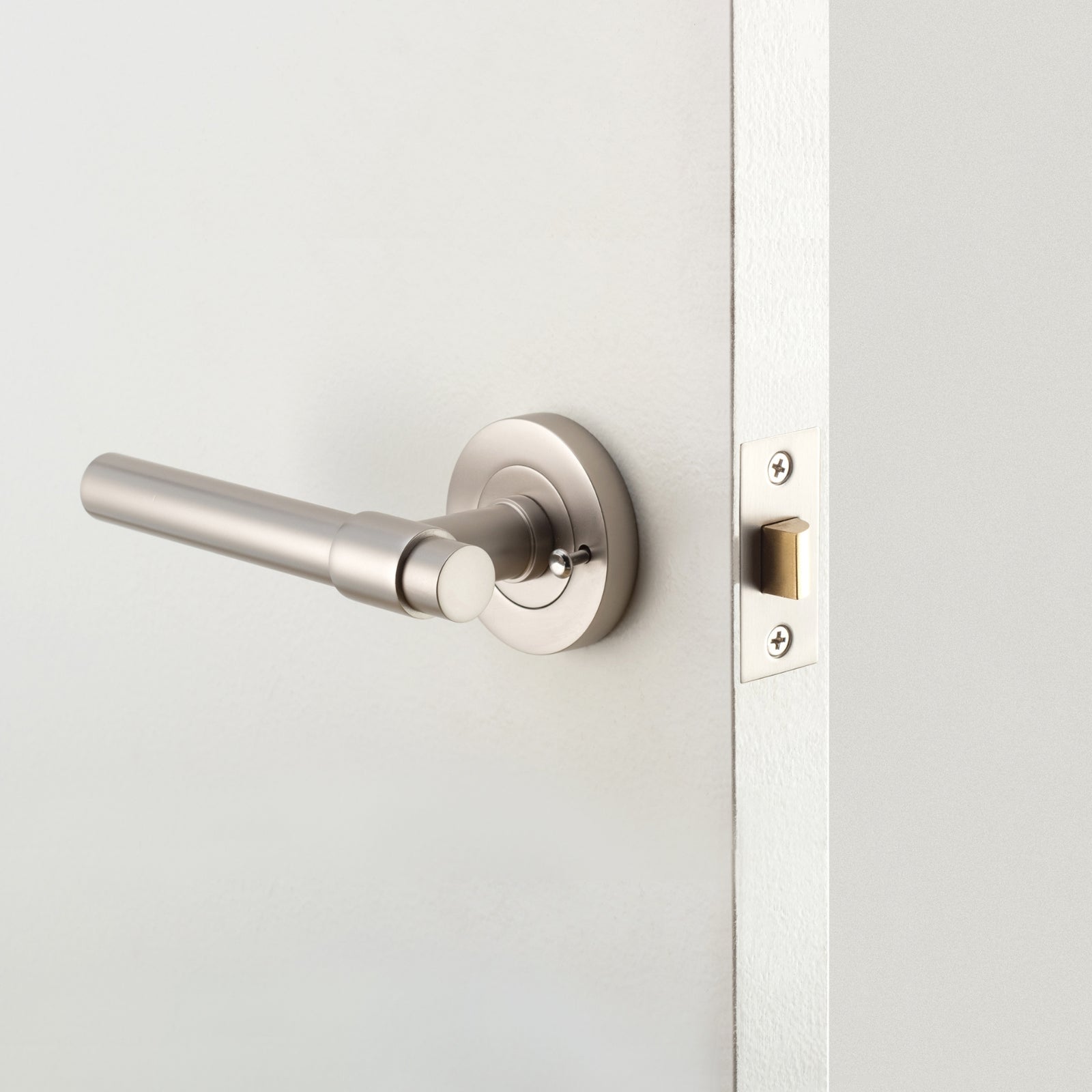 Project Image Iver Helsinki Lever Round Rose (Inbuilt Privacy) Satin Nickel 20629KIBPRIV60 - The Blue Space