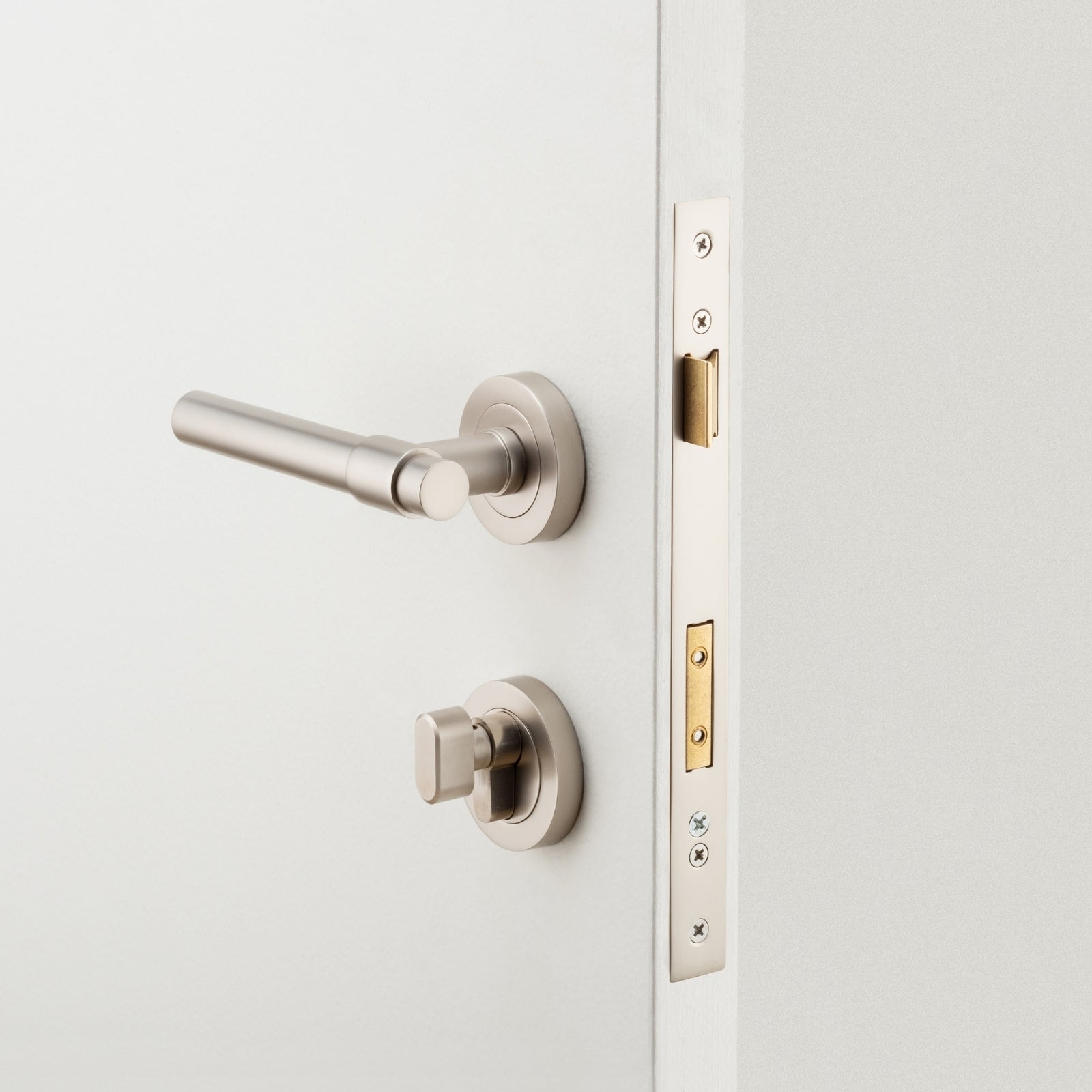Lifestyle Iver Helsinki Lever Round Rose Entrance Kit with Separate High Security Lock Satin Nickel  20629KENTR60KT - The Blue Space