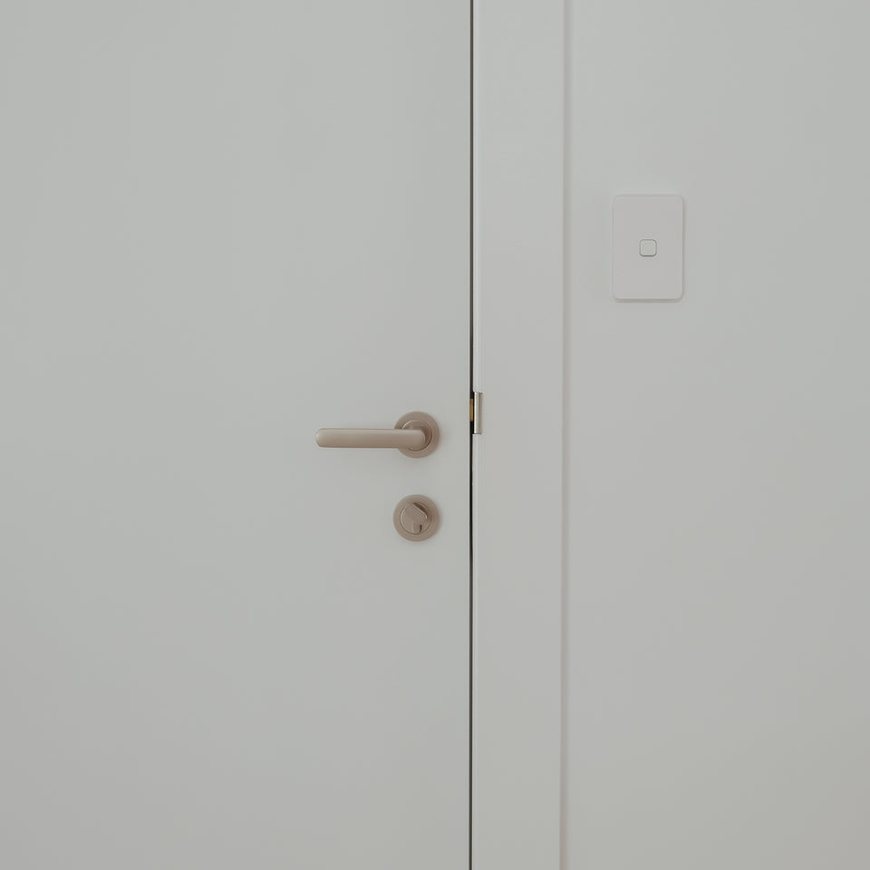 Iver Osaka Lever Round Rose Entrance Kit with Separate High Security Lock Satin Nickel