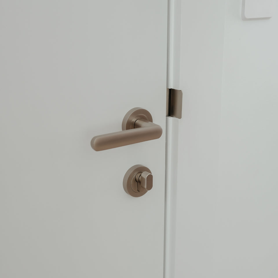 Iver Osaka Lever Round Rose Entrance Kit with Separate High Security Lock Satin Nickel