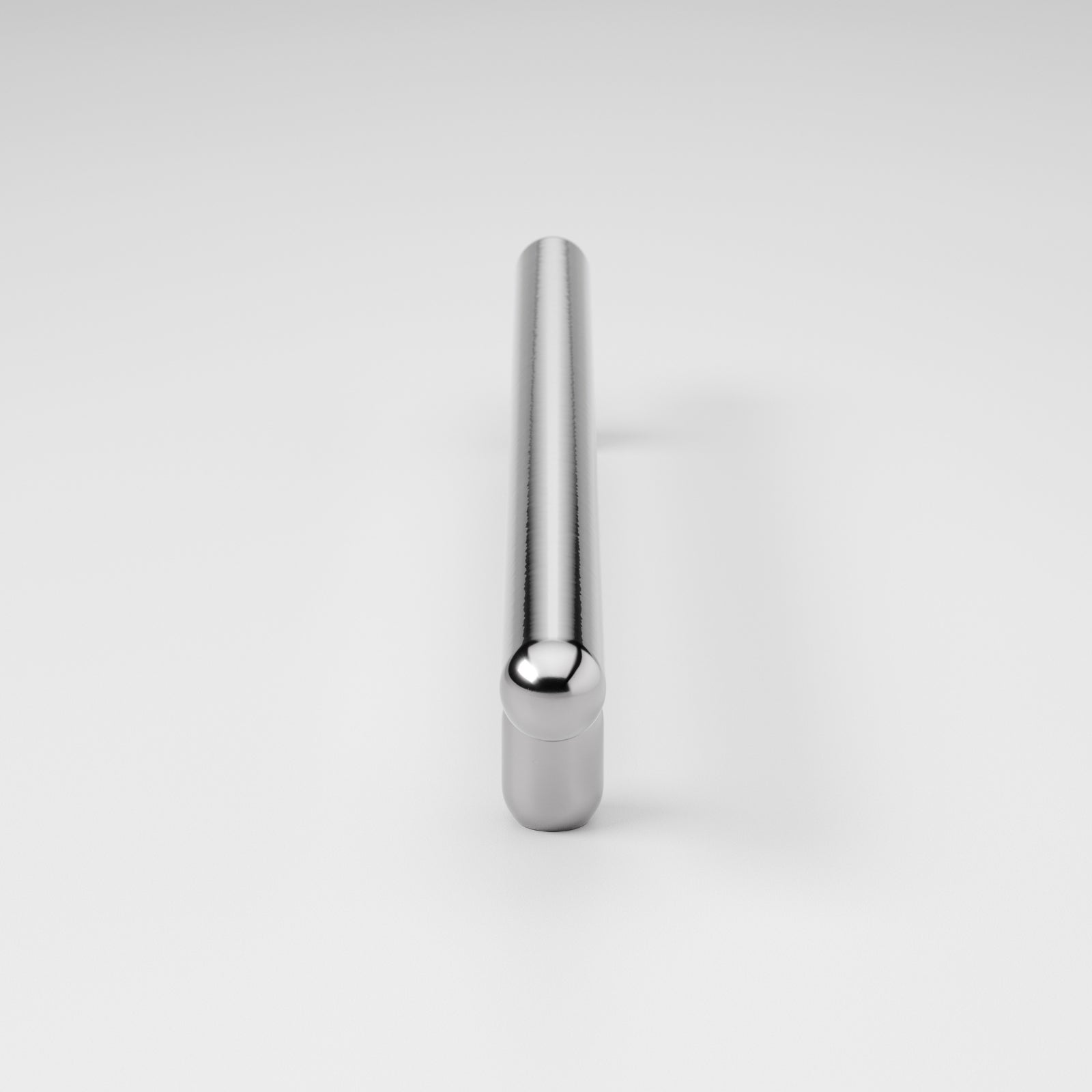 Detail3 Iver Puerto 256mm Cabinet Pull Handle Polished Chrome 24054 - The Blue Space