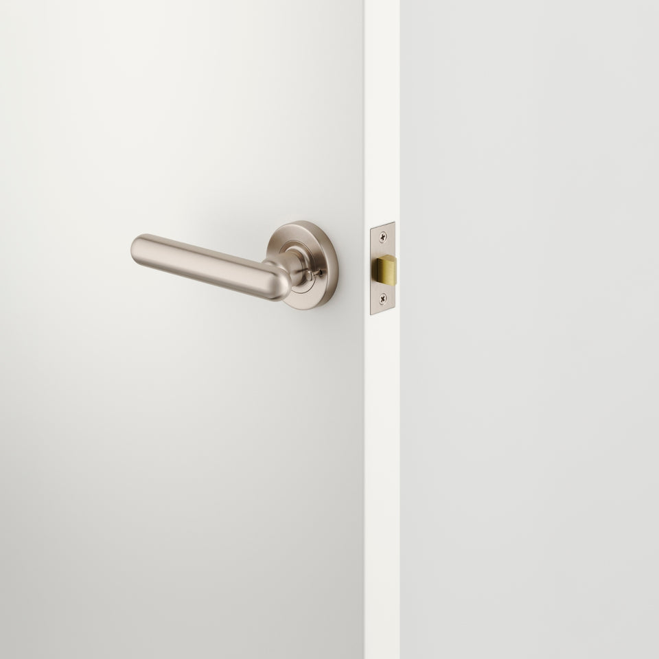 Iver Puerto Lever Round Rose (Inbuilt Privacy) Satin Nickel