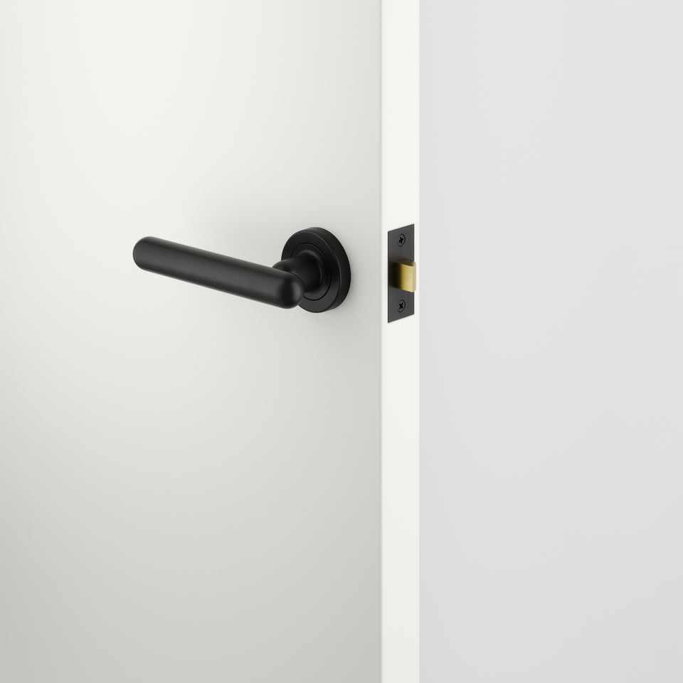 Iver Puerto Lever Round Rose Passage Kit Matte Black