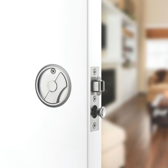Lockwood Symmetry Round Cavity Sliding Door Privacy Set Satin Pearl Dp