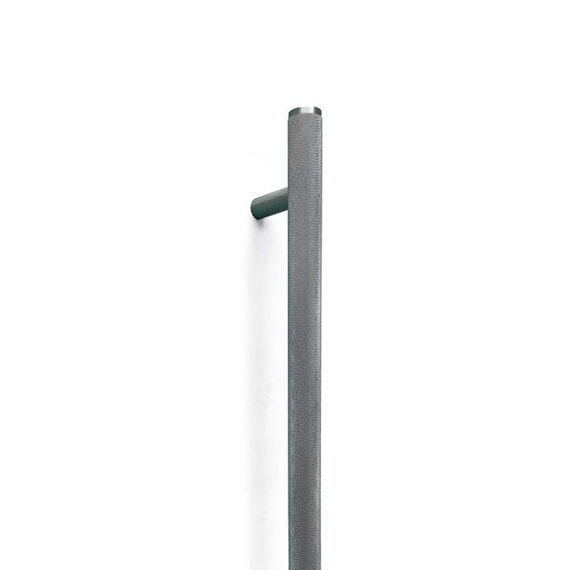 Momo Bellevue Knurled Door Pull 496mm Dull Brushed Nickel