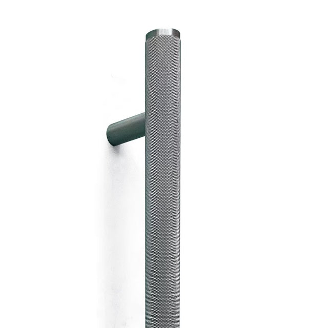 Momo Bellevue Knurled Entry Pull Handle Dull Brushed Nickel BVEPKN.DBR - The Blue Space