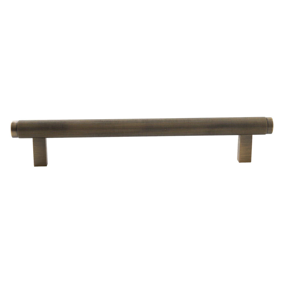 Momo Handles Bellevue Lined Bar Pull Bronze