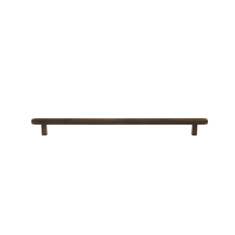 Momo Handles Bellevue Lined Bar Pull Bronze