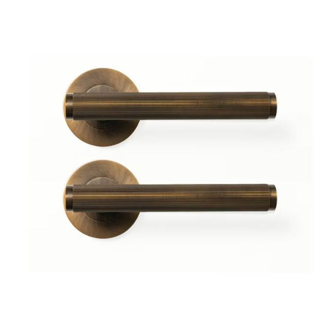 Momo Bellevue Lined Lever Handle Set Bronze BVLHLD.BNZ - The Blue Space