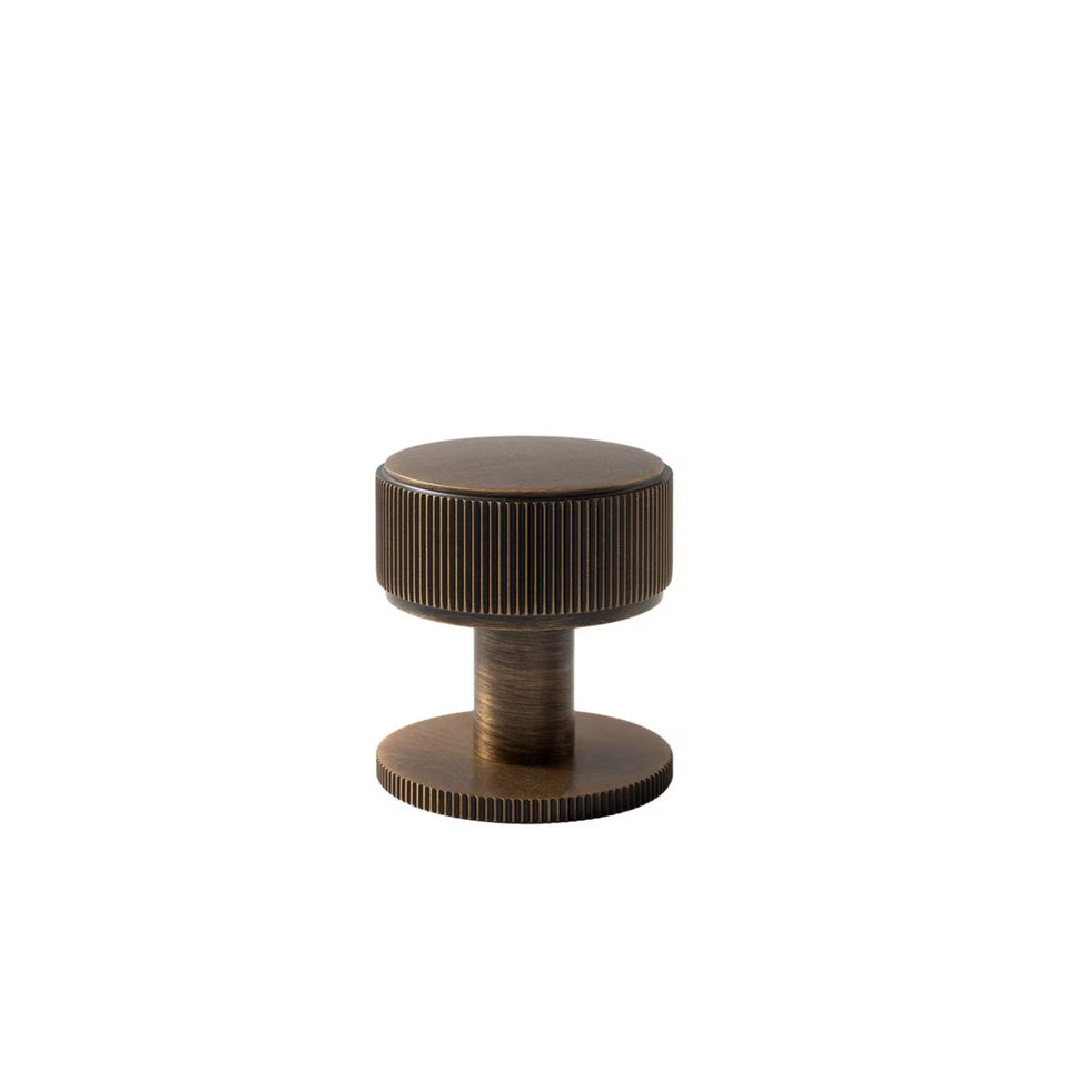 Momo Handles Belgravia 35mm Round Knob Lined Bronze