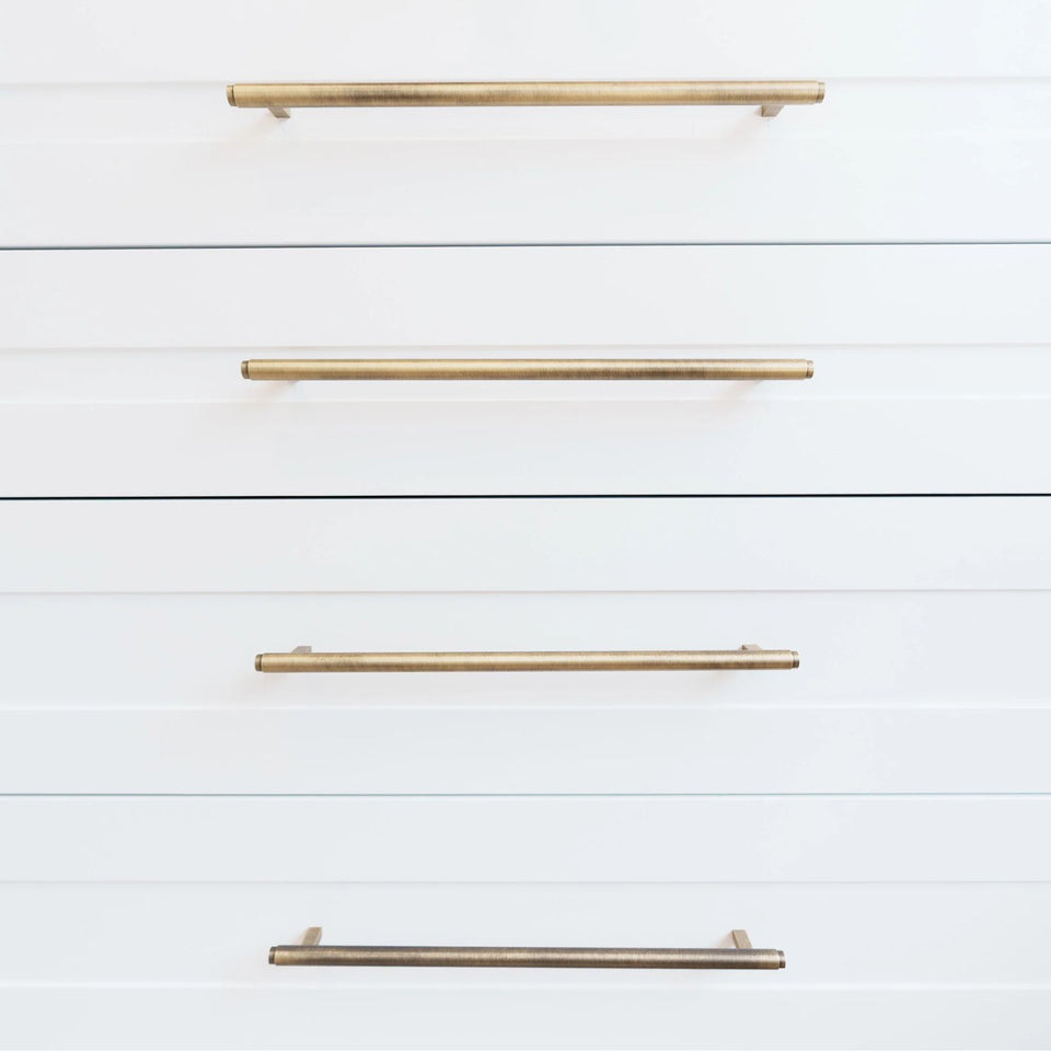 Momo Handles Bellevue Bar Pull Dark Brushed Brass