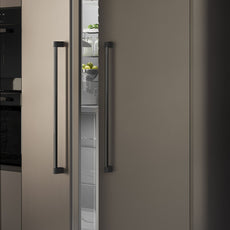 Lifestyle Momo Handles Casey Big Handle Matte Black CSY0701.736.MBL - The Blue Space