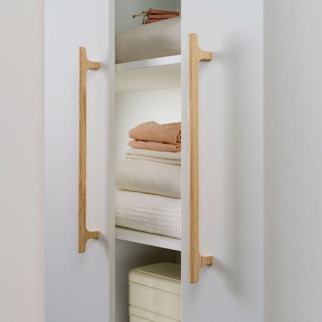 Lifestyle Momo Handles Hinoki Big Handle Oak HIN0682.416.OAK - The Blue Space