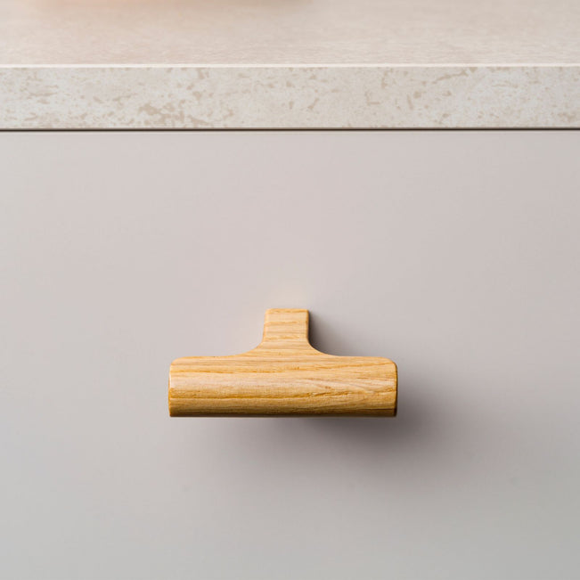 Lifestyle Momo Handles Hinoki T Knob 60mm Oak HIN0681.060.OAK - The Blue Space