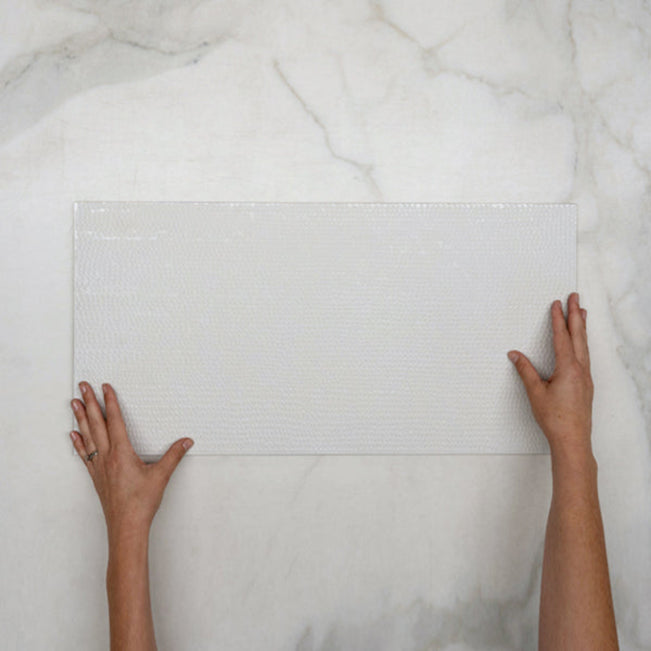 Single With Hand Off White Olivia Decor Tile 300 x 600 x 10mm Italian Porcelain 36MATDEPL - The Blue Space