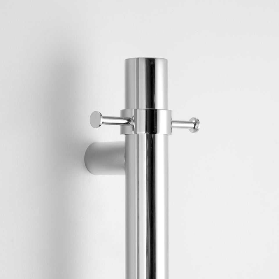 Radiant Vertical Round Single Bar Heated - Polished Chrome