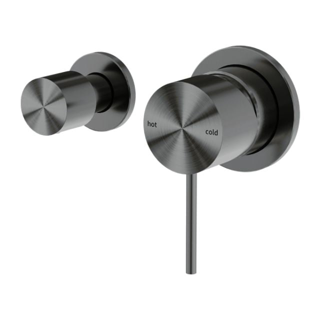 Nero Mecca Shower Mixer With Horizontal 2 Way Divertor Gun Metal
