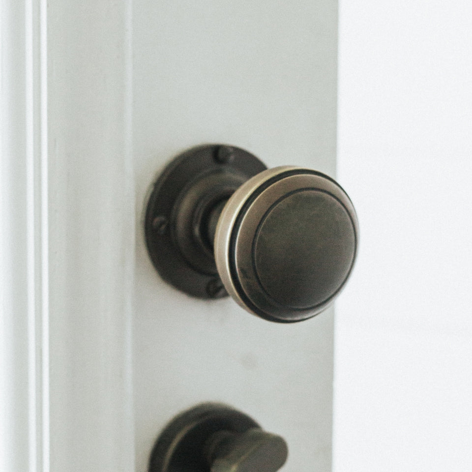 TradCo Milton Knob Round Rose Antique Brass