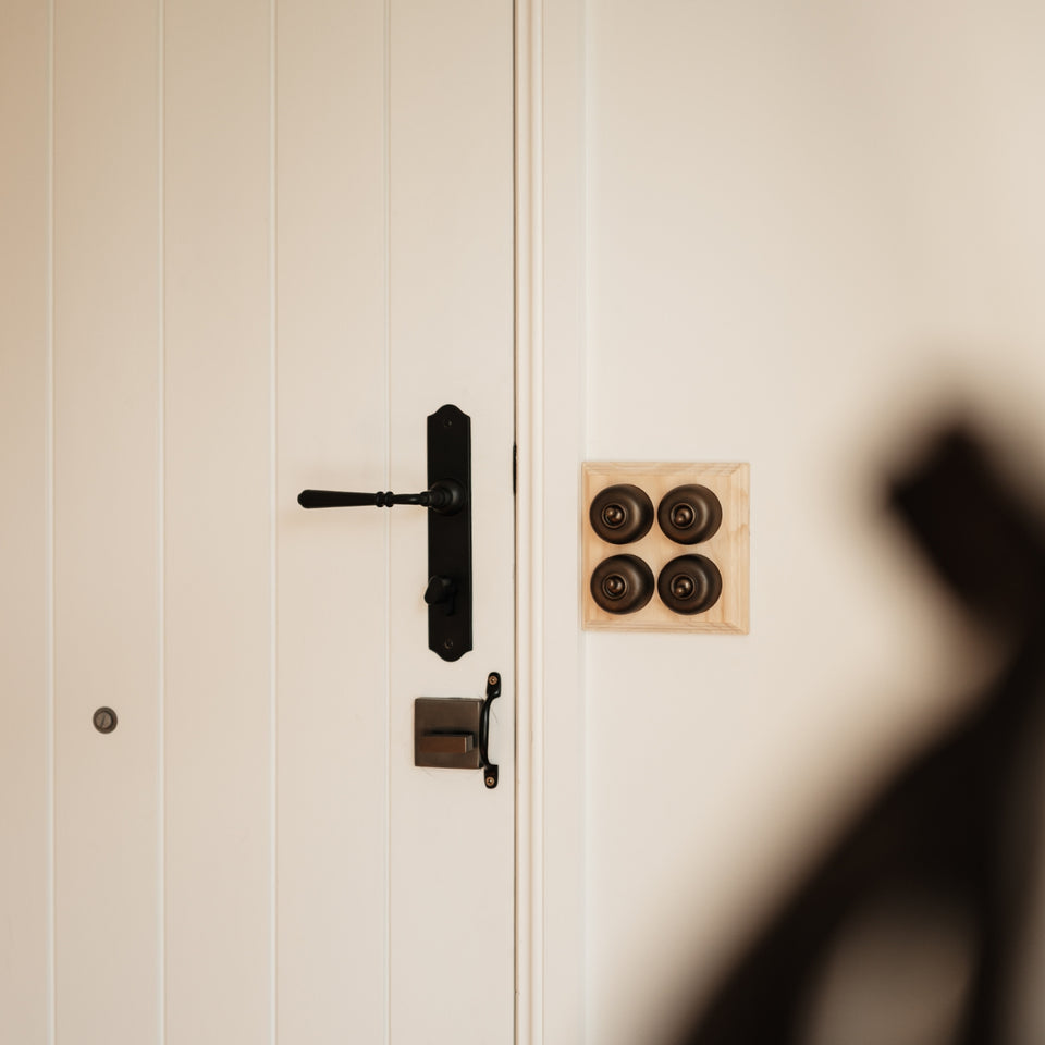 TradCo Reims Lever Long Backplate Privacy Set Matte Black