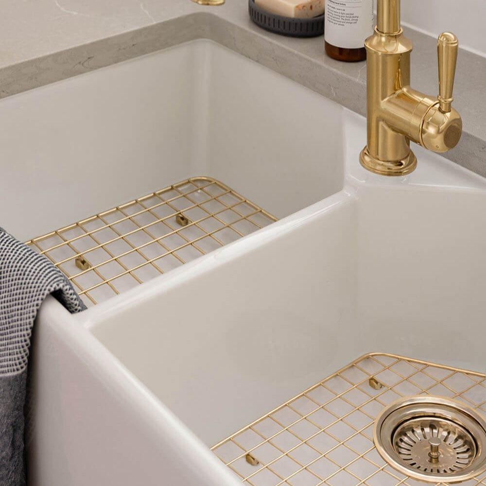 Lifestyle 2 Turner Hastings Chester Stainless Steel Grid 80x50 - RHB - Brushed Brass 4A40312-BB - The Blue Space