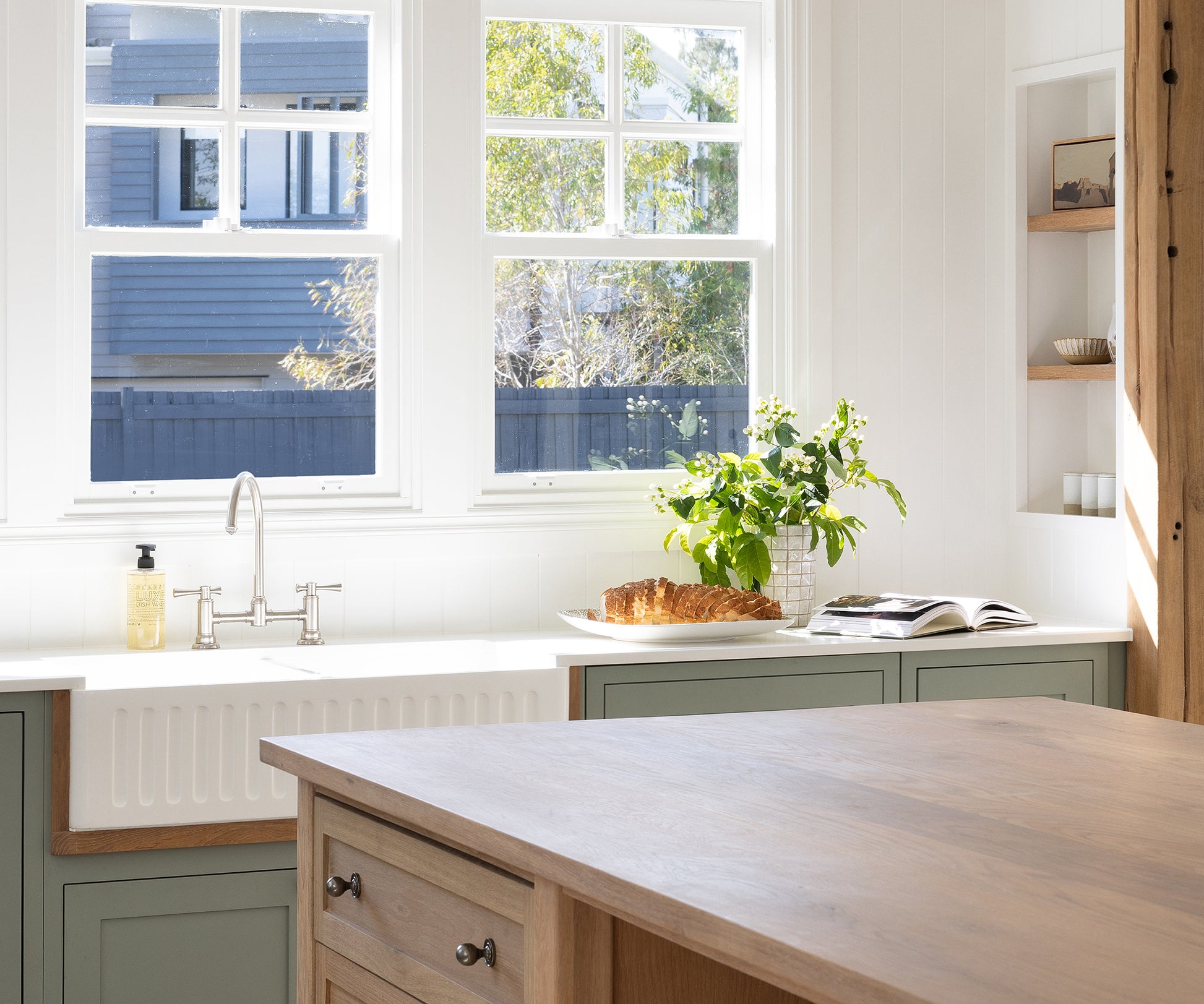 Lifestyle Turner Hastings Cove 85 Fireclay Butler Sink - CV85FS - The Blue Space