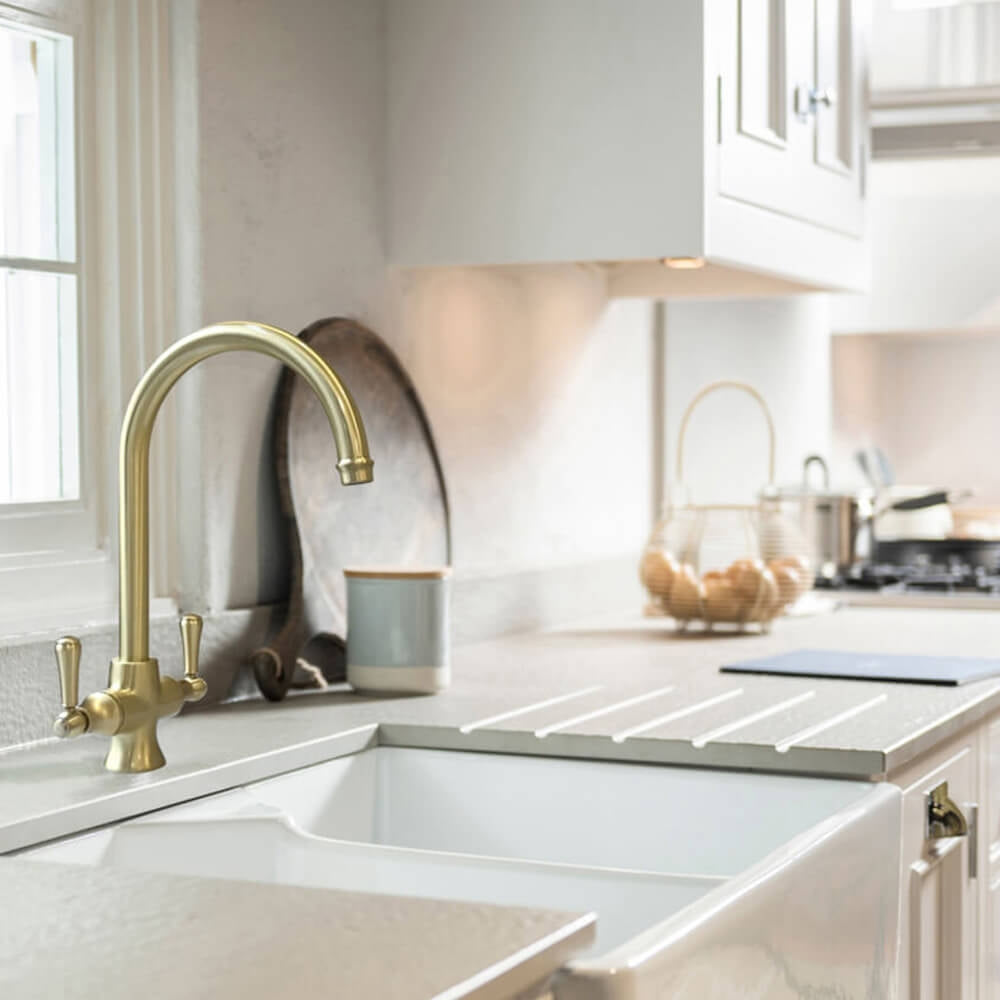 Lifestyle 4 Turner Hastings Ludlow Purifier Mixer with Filter Cartridge - Brushed Brass LU203KT-BB - The Blue Space