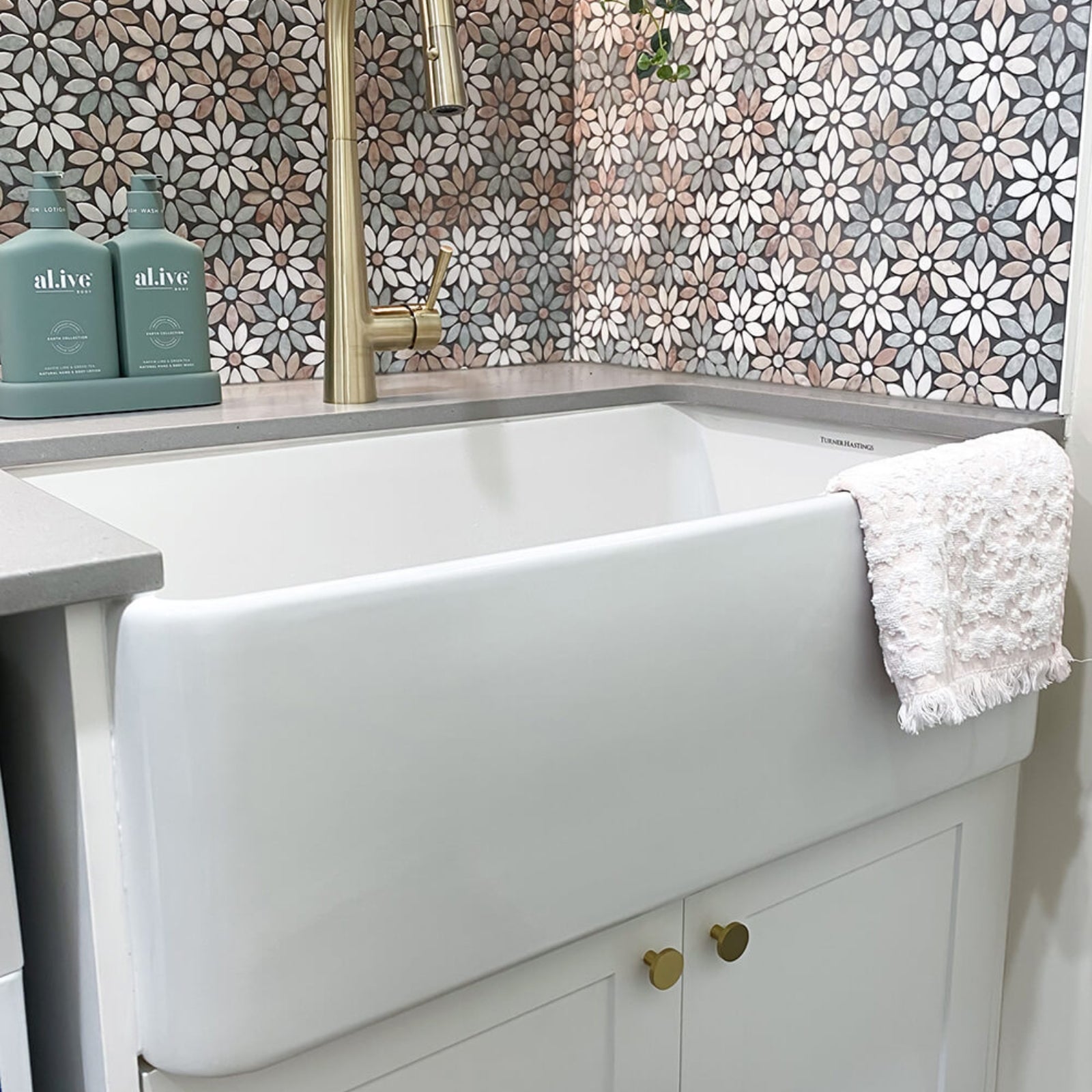 Lifestyle 1 Turner Hastings Novi 75 x 46 Fireclay Single Butler Sink, Universal Flat or Ribbed - Gloss White NO75FS - The Blue Space