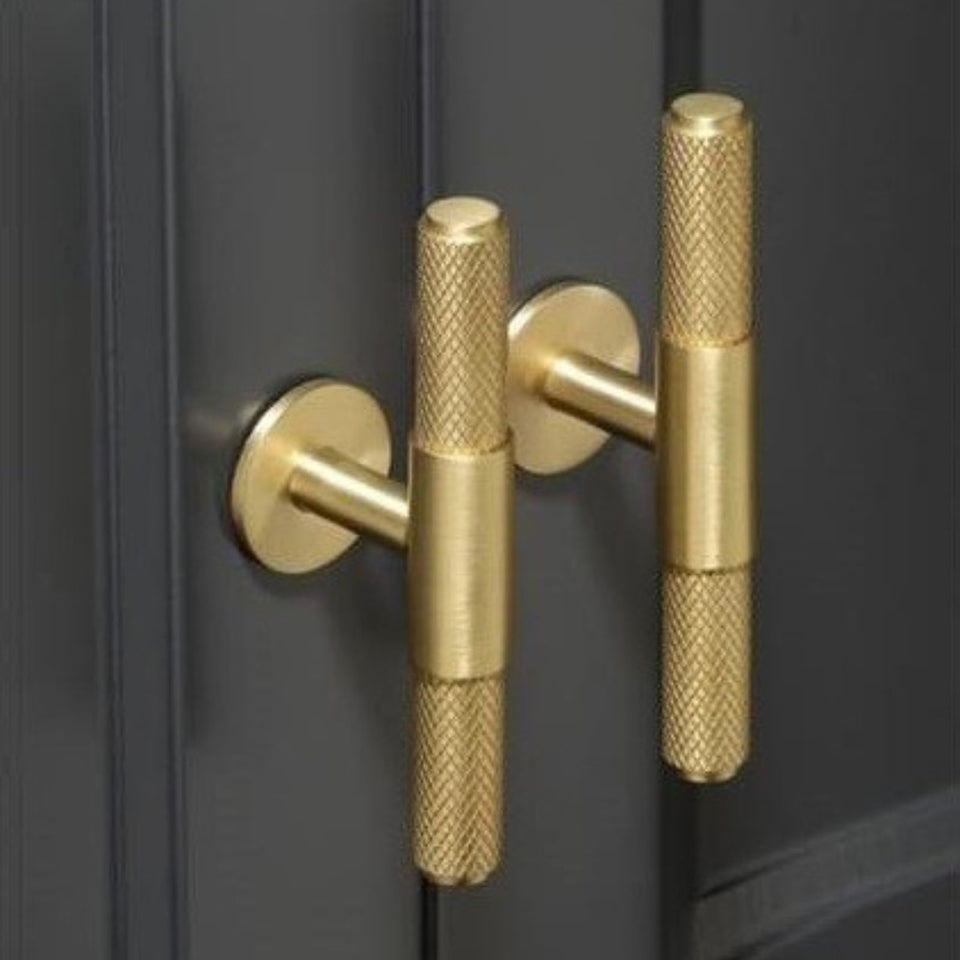 Zanda Zurich Knurled T-Knob Satin Brass