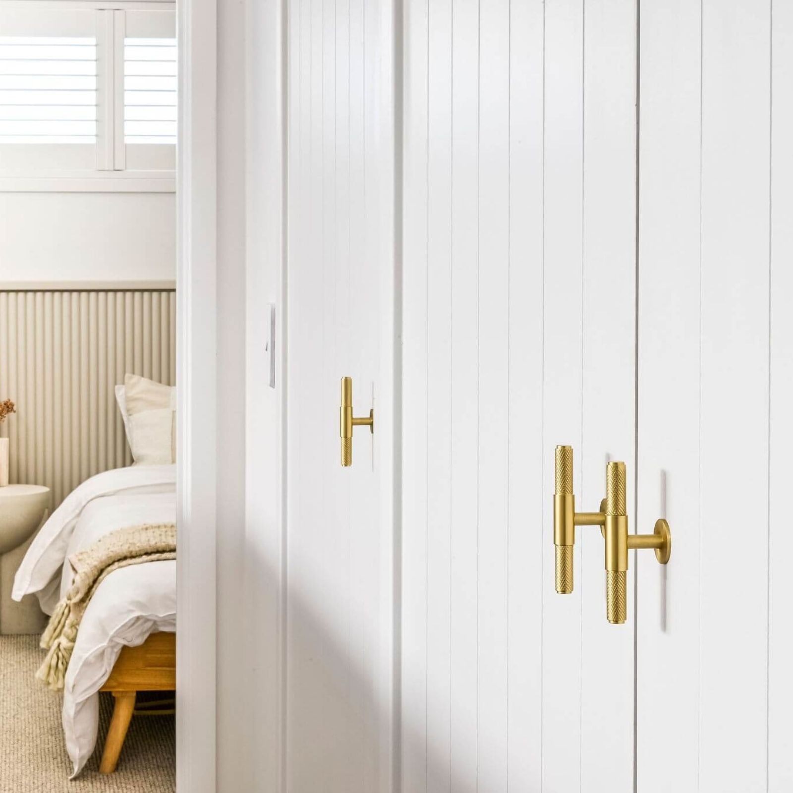 Lifestyle Zanda Zurich Knurled T-Knob Satin Brass 10697.SB - The Blue Space