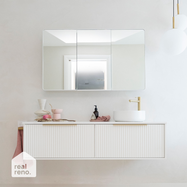 Marquis Cove Wall Hung Vanity 1500mm Offset Bowl Cabinet: Blossom Matte White Benchtop: Symphony Marbella Basin: Paco Matte White Tapholes: 1 Taphole 10 o'clock (Mixer Tap) Basin Location: LHS Handle: Brushed Brass Top Pull 350mm | The Blue Space Real Reno