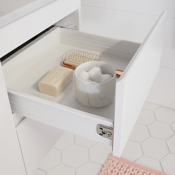 Example of Glacier Lite Bright White interior and drawer hardware