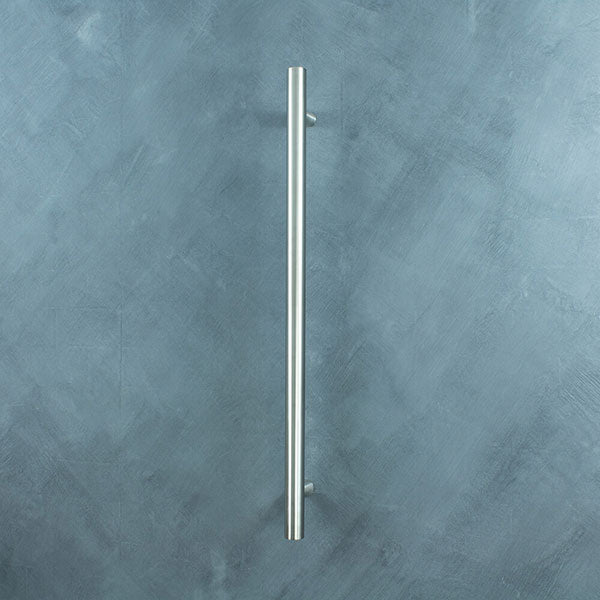 Radiant Vertical Round Single Bar Heated - Brushed Satin