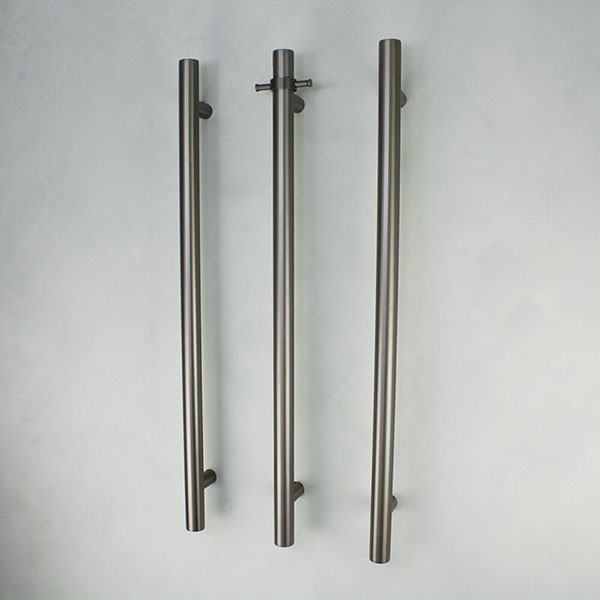 Radiant Vertical Round Single Bar Heated Gunmetal