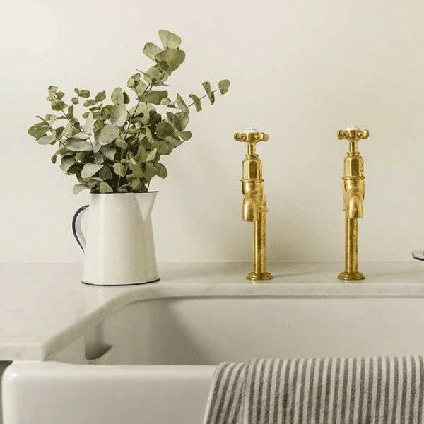 Turner Hastings Belfast Flat Front Fine Fireclay Butler Sink online at The Blue Space